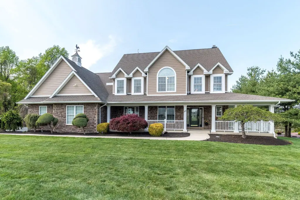 25 Bridgetown Pike, FEASTERVILLE TREVOSE