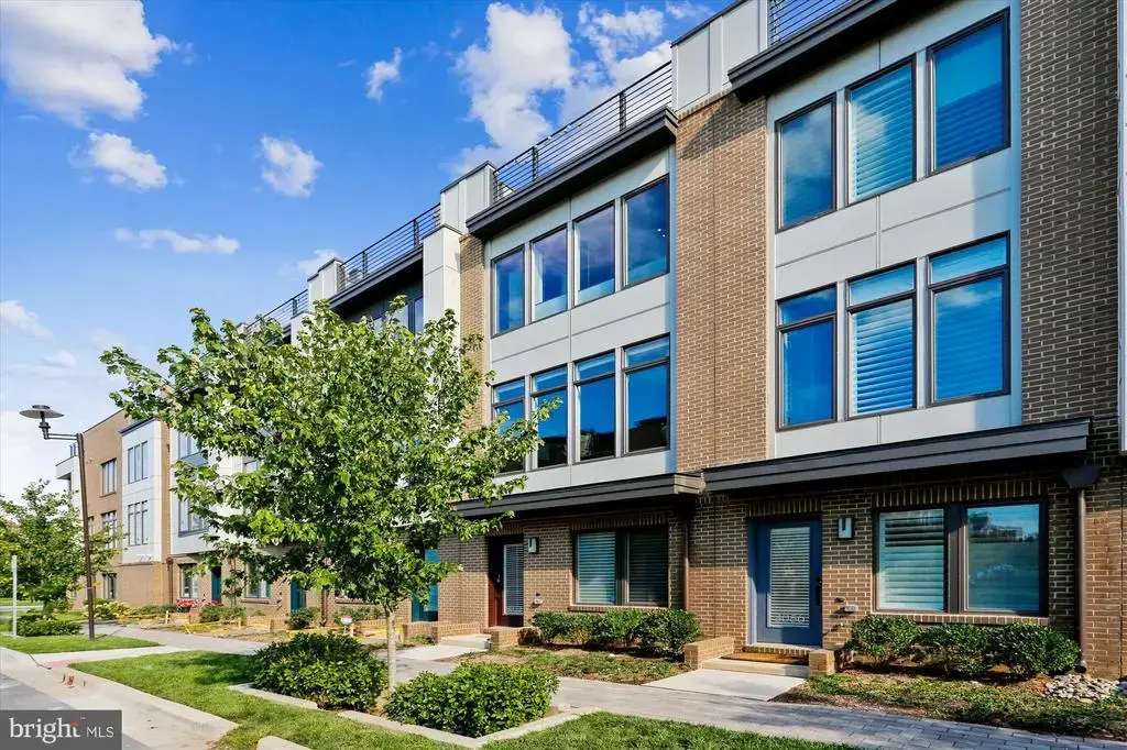 8052 Red Hook, ROCKVILLE