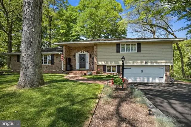 647 Mccauley Pond Rd, Harrington