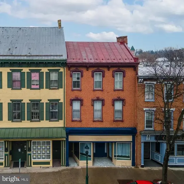 155 N Hanover St, Carlisle