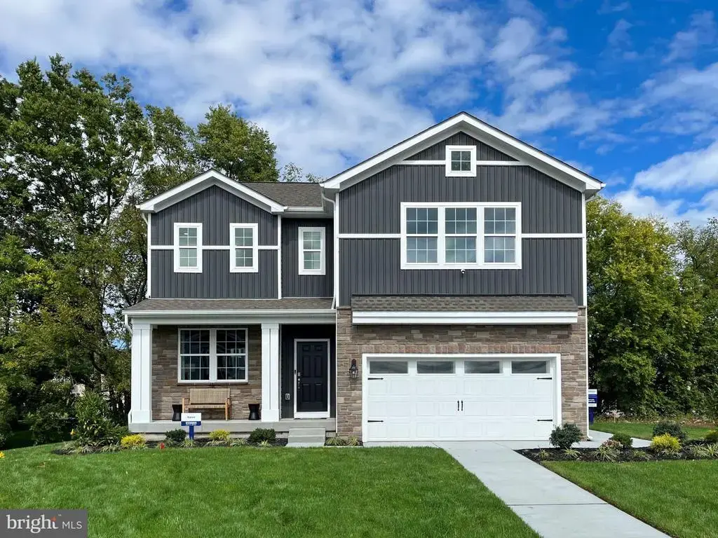 102 Winding Rd, FORKS TOWNSHIP