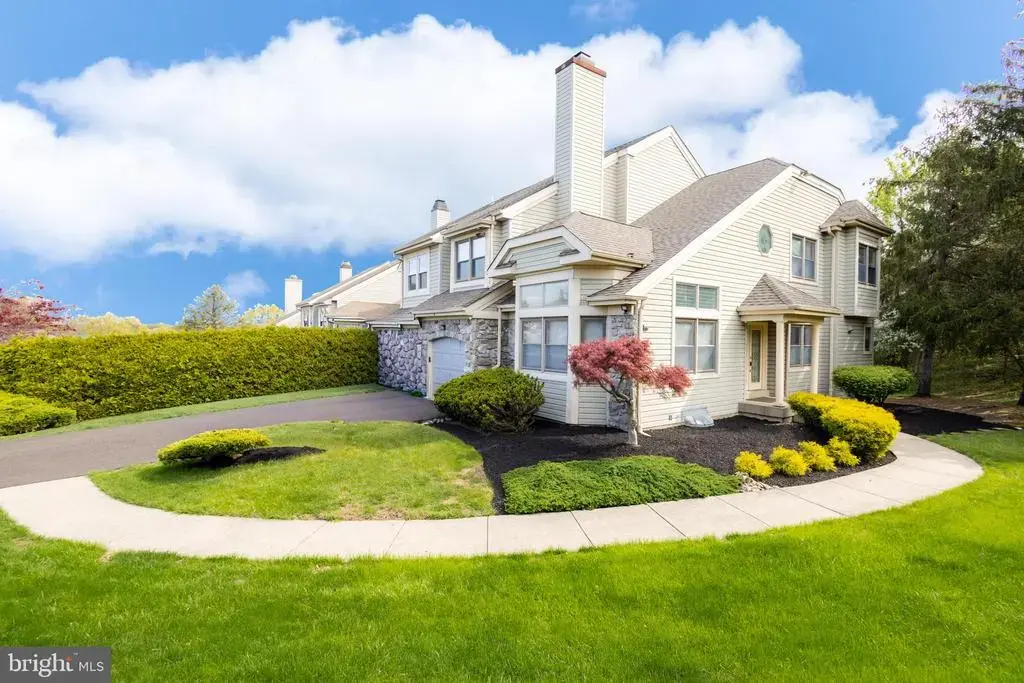 6 Bellwood Dr, FEASTERVILLE TREVOSE