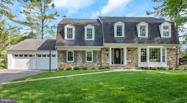 7508 Pepperell Dr, Bethesda