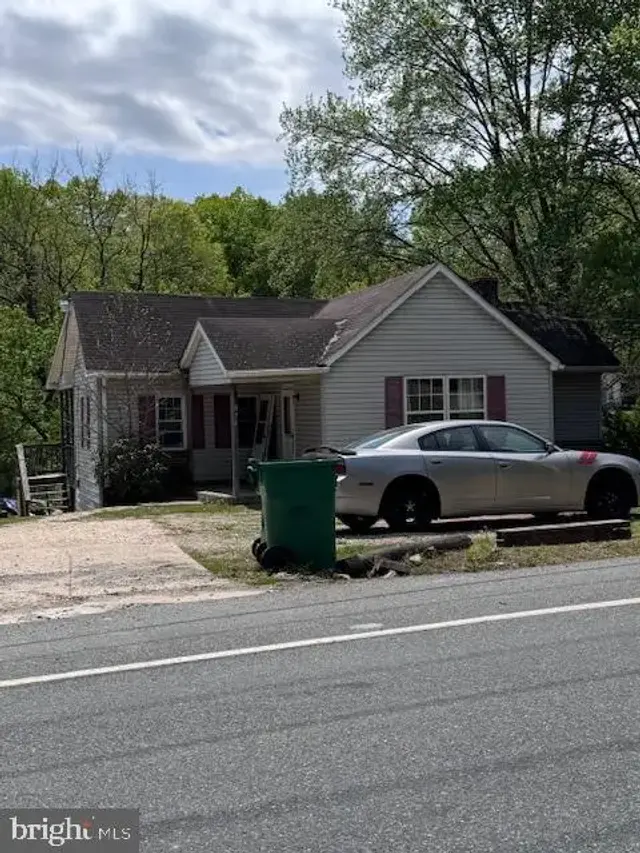 874 E Old Philadelphia Rd, Elkton