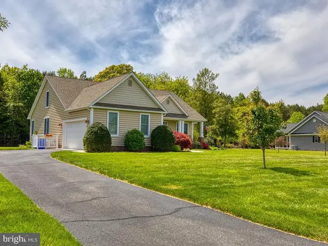 16506 Retreat Cir, Milford