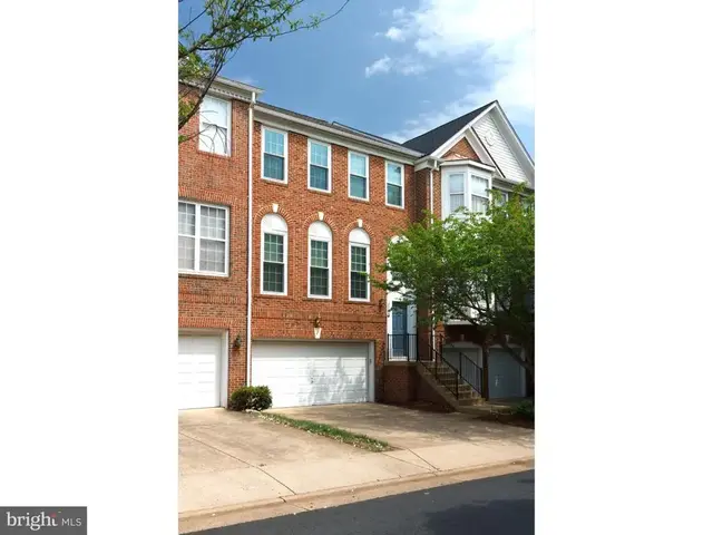 2959 Hunters Branch Rd, Fairfax