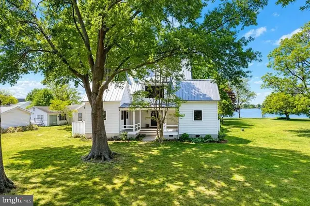 4005 Lloyd Bowen, Saint Leonard
