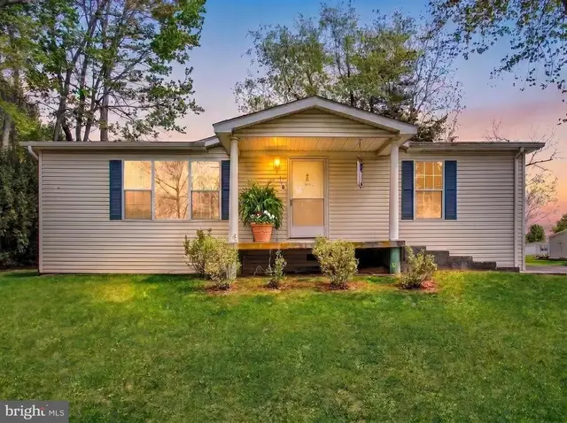 110 Frog Pond Holw, Abbottstown