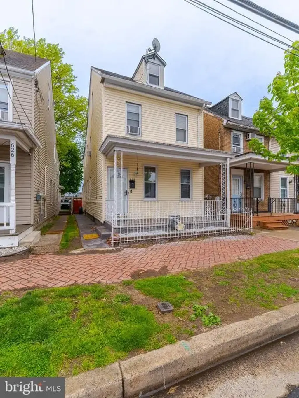 628 Pine St, BRISTOL