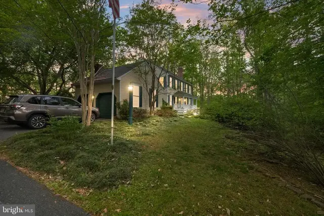 1812 Crosspointe Dr, Annapolis