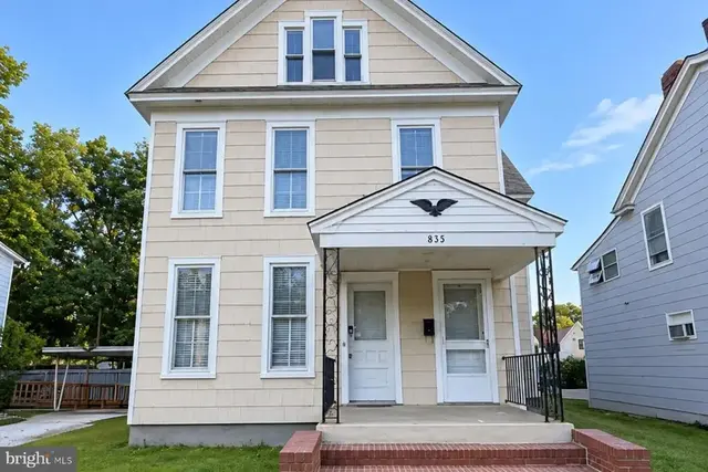 815 Locust St, Cambridge