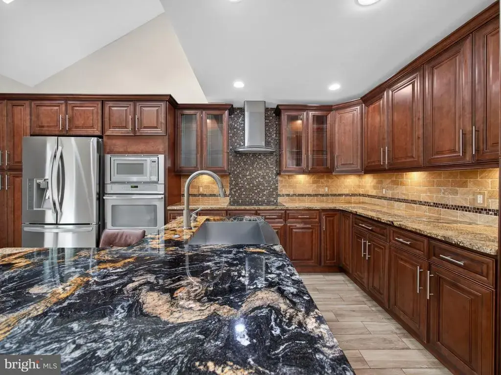 333 Basswood Cir, FEASTERVILLE TREVOSE