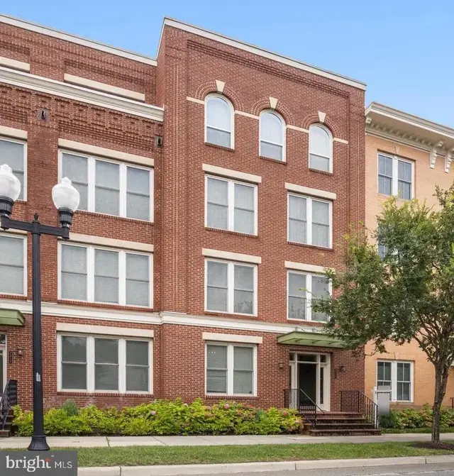 2311 Richmond Hwy #102, Alexandria