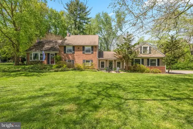 207 Anthony Wayne Dr, Wayne