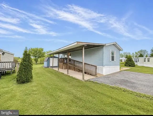 352 Westwood Dr, York