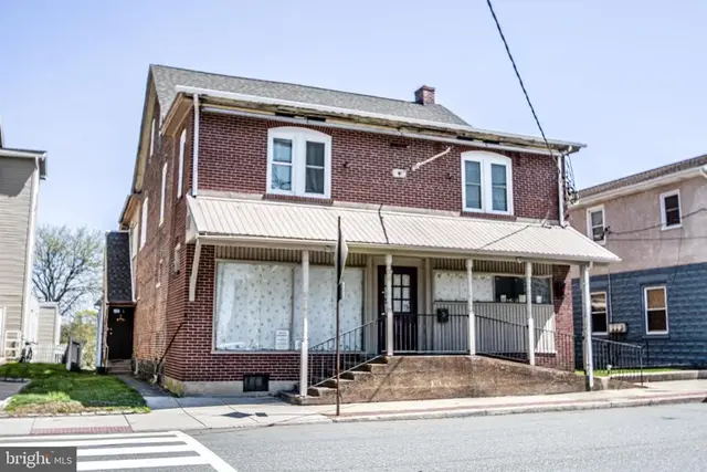 82 Main St, Pennsburg