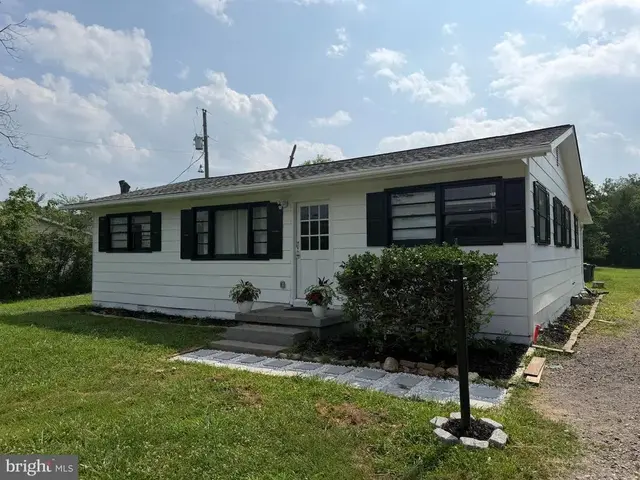 8606 Linton Hall Rd, Bristow