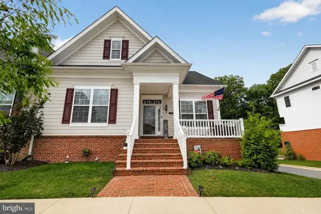 310 Buckeye Cir, La Plata