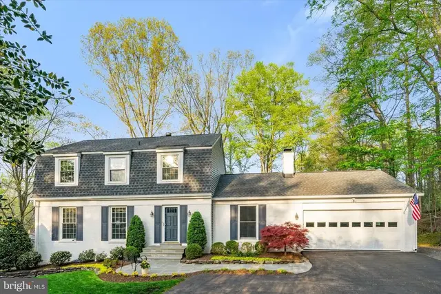4949 Sabra Ln, Annandale