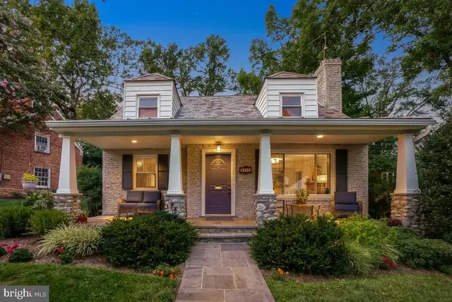 3209 Cummings Ln, Chevy Chase