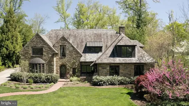 1002 Overbrook Rd, Wilmington