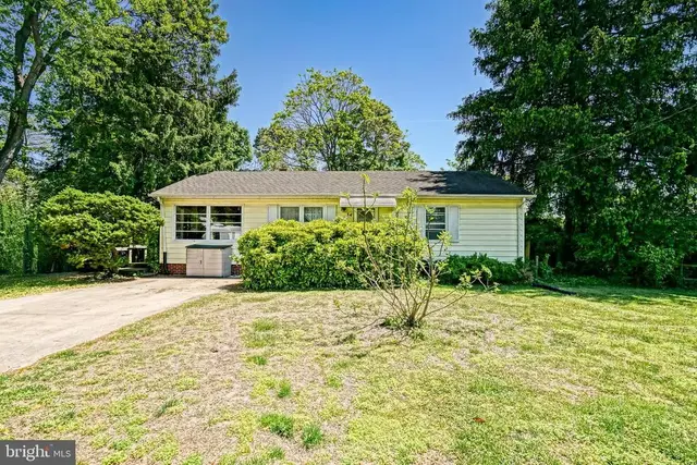 34 Sussex Dr, Lewes