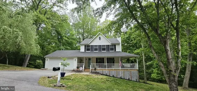 8432 Sailboat Ln, Lusby