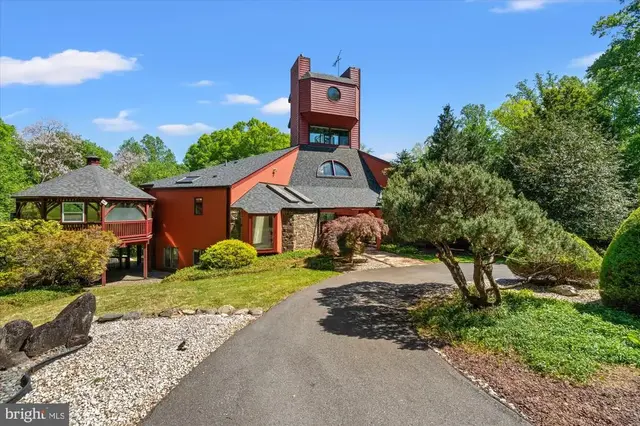 7211 Brickyard Rd, Potomac