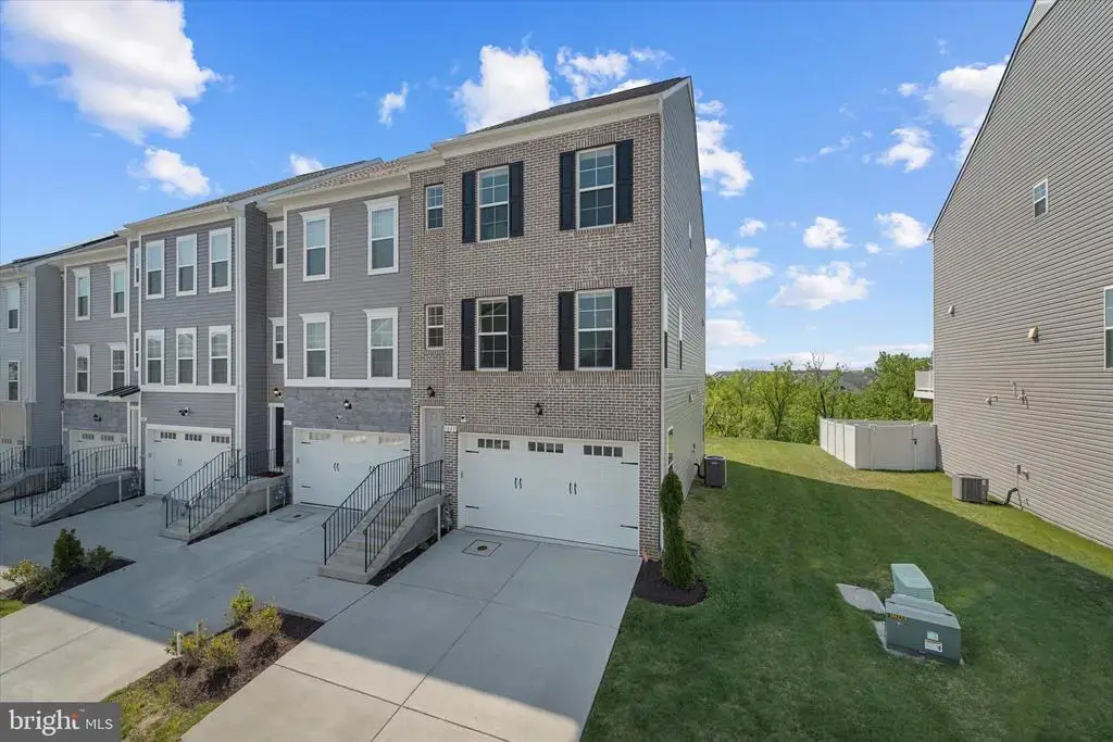 1049 Highpoint Trl, LAUREL