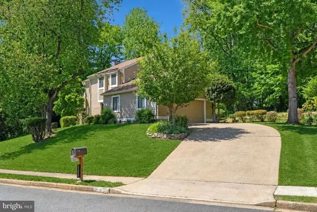 11814 Blue Spruce Rd, Reston