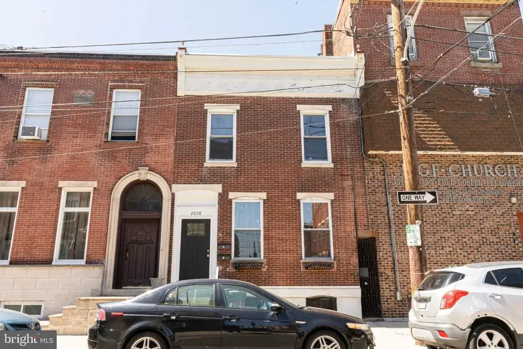 2028 S 13th St, PHILADELPHIA