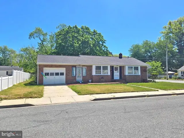 319 Fisher Ave, Milford