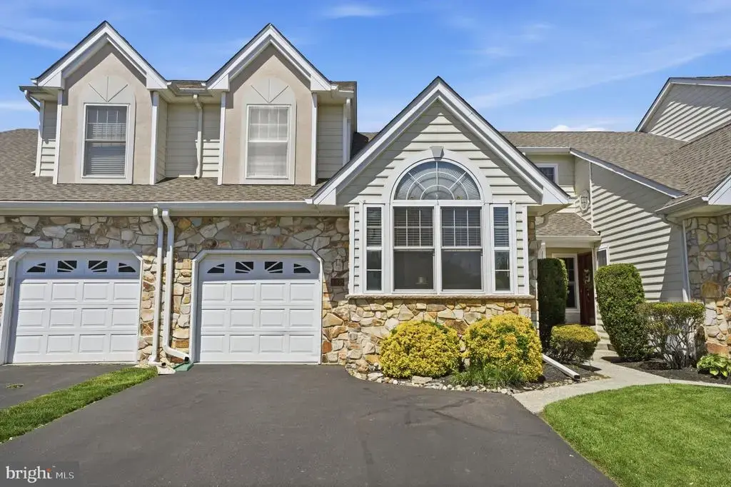 142 Grandview Dr, WARMINSTER