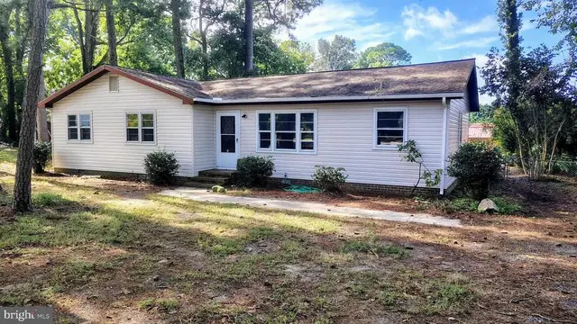 802 Oxford Cir, Salisbury