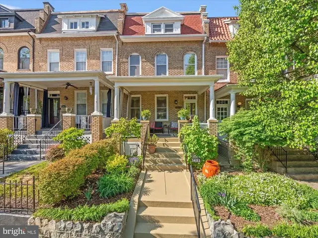 1421 Crittenden St Nw, Washington