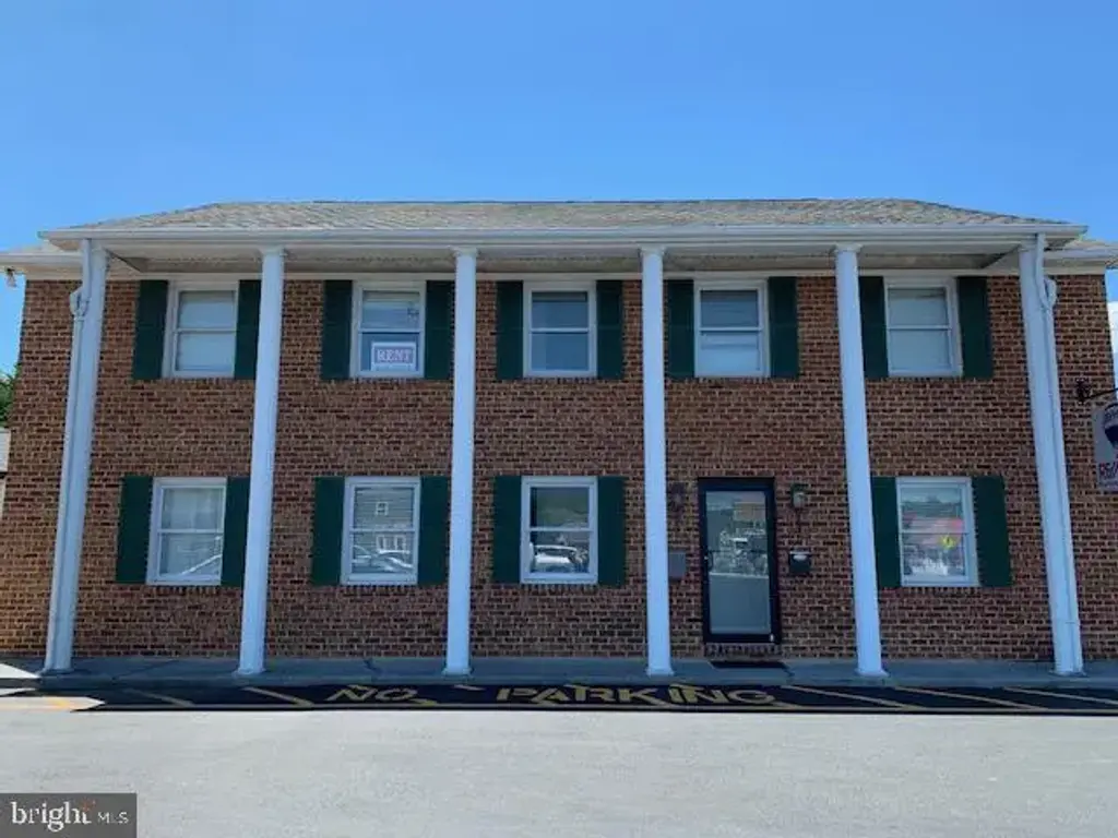 235 South St, FRONT ROYAL