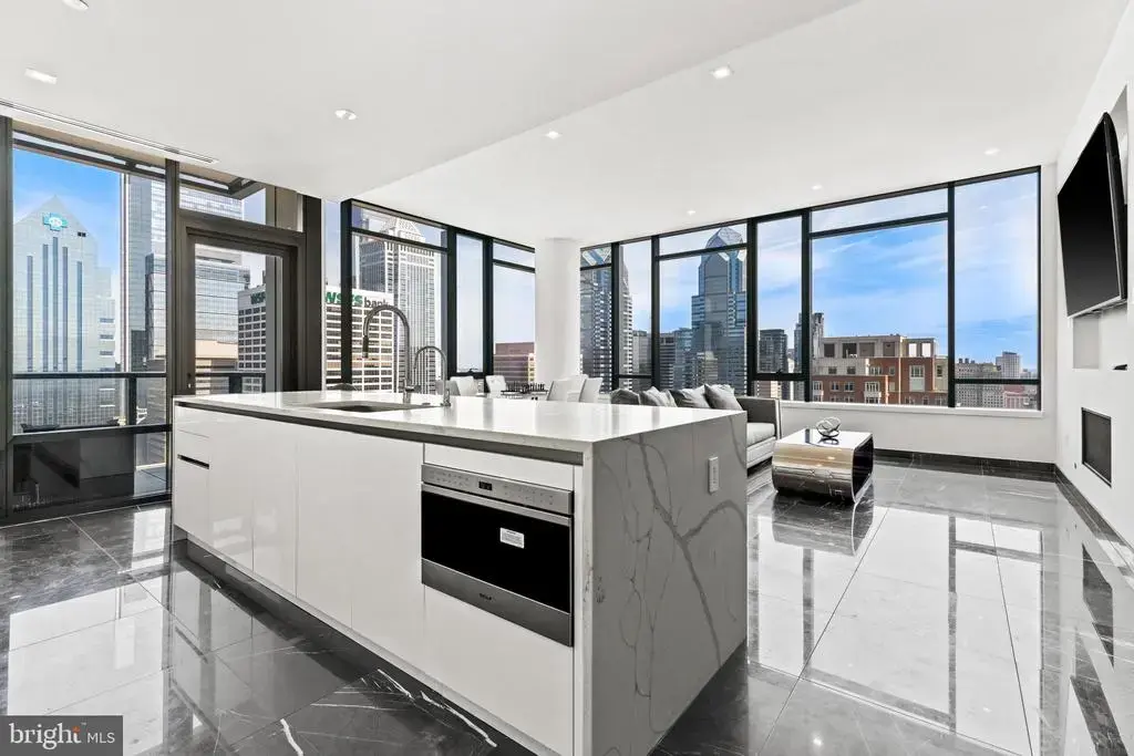 1911 Walnut St. St #3304, PHILADELPHIA