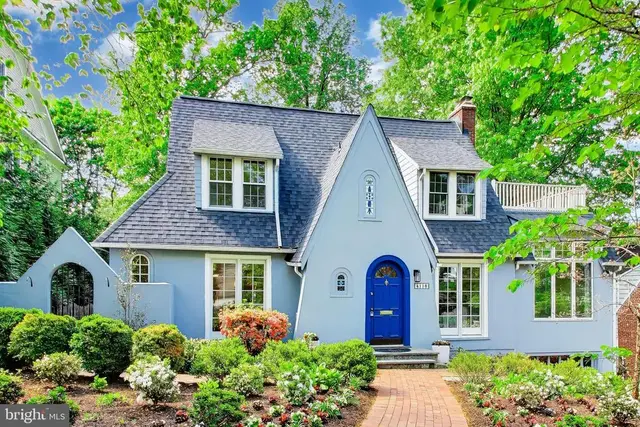 4118 Woodbine St, Chevy Chase