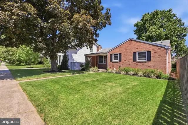 17 E Thirteenth St, Frederick