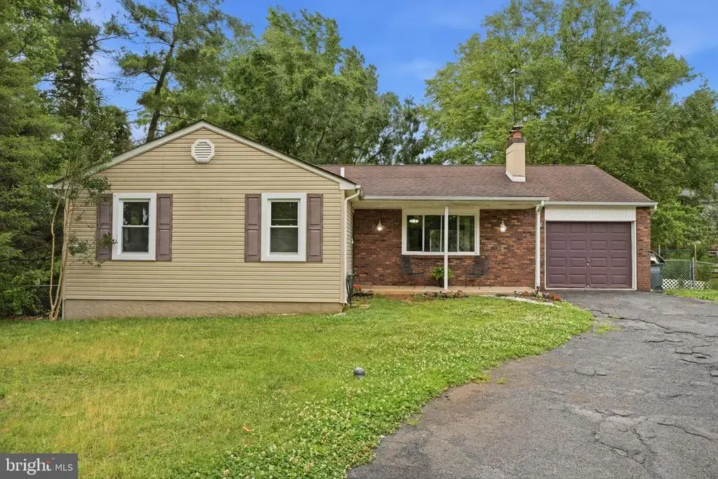 1000 Manor Ln, FEASTERVILLE TREVOSE