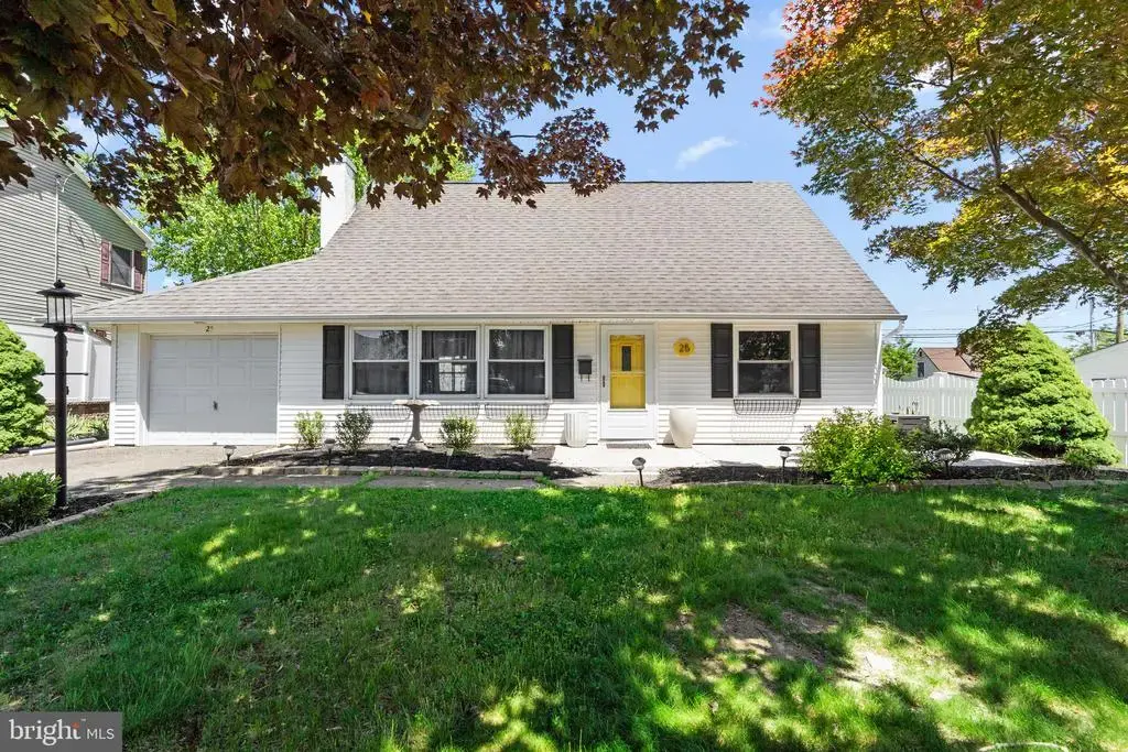 25 Cable Rd, LEVITTOWN