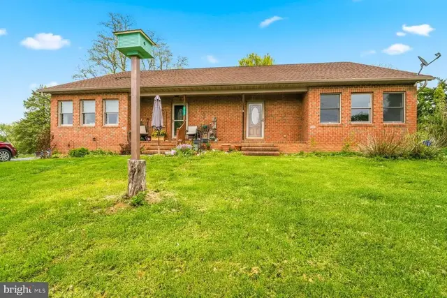 3706 Singer St, Hampstead