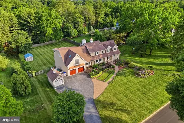 5 Sugar Maple Dr, Newtown Square