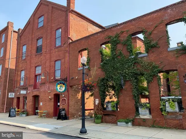 237 N Prince St #202, Lancaster