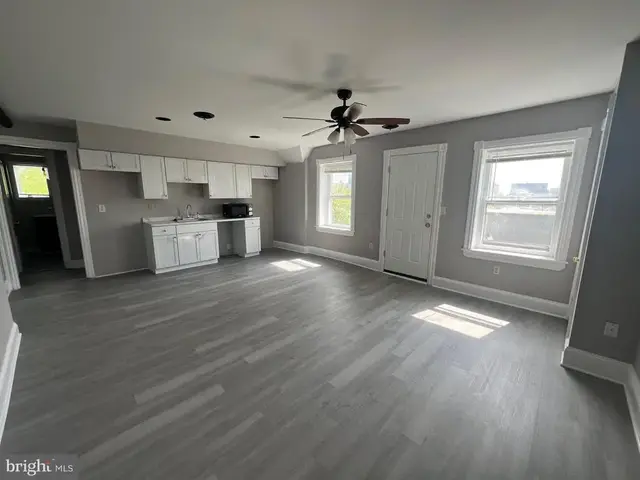 1000 W 8th Street #3, Wilmington