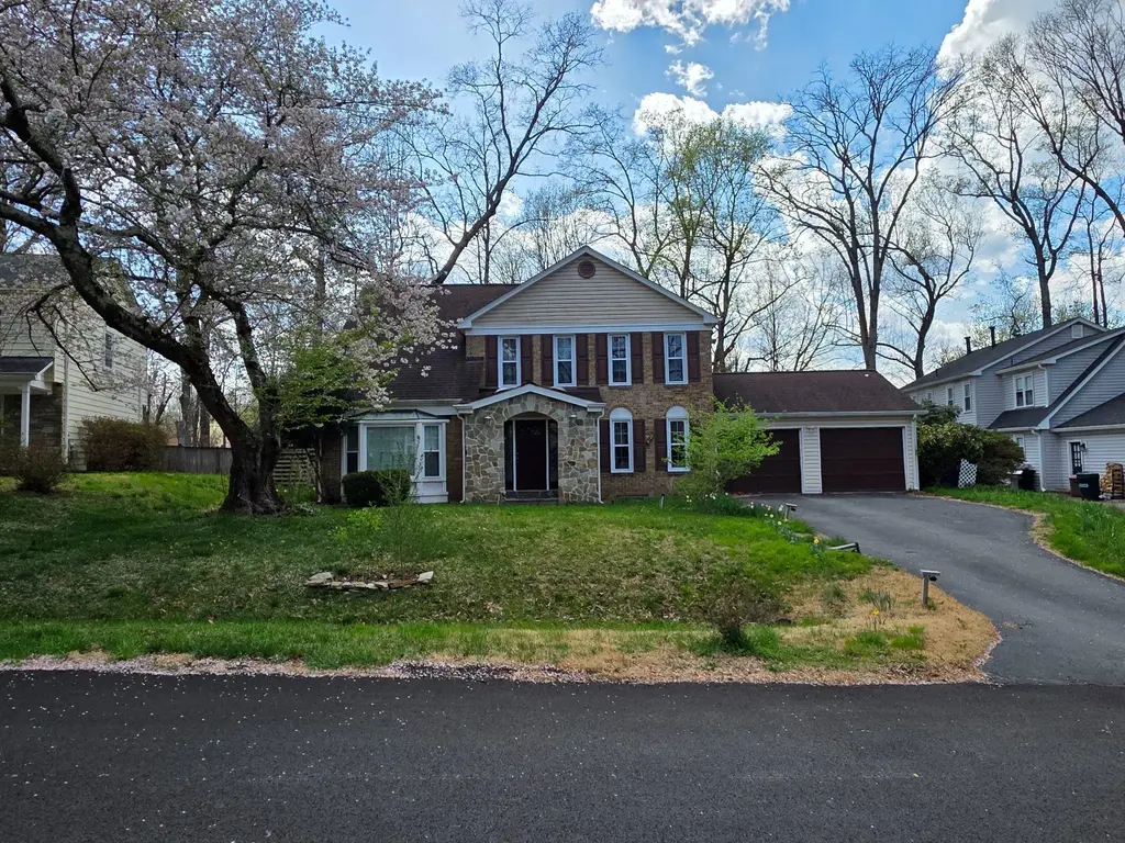 8120 Paisley Pl, POTOMAC