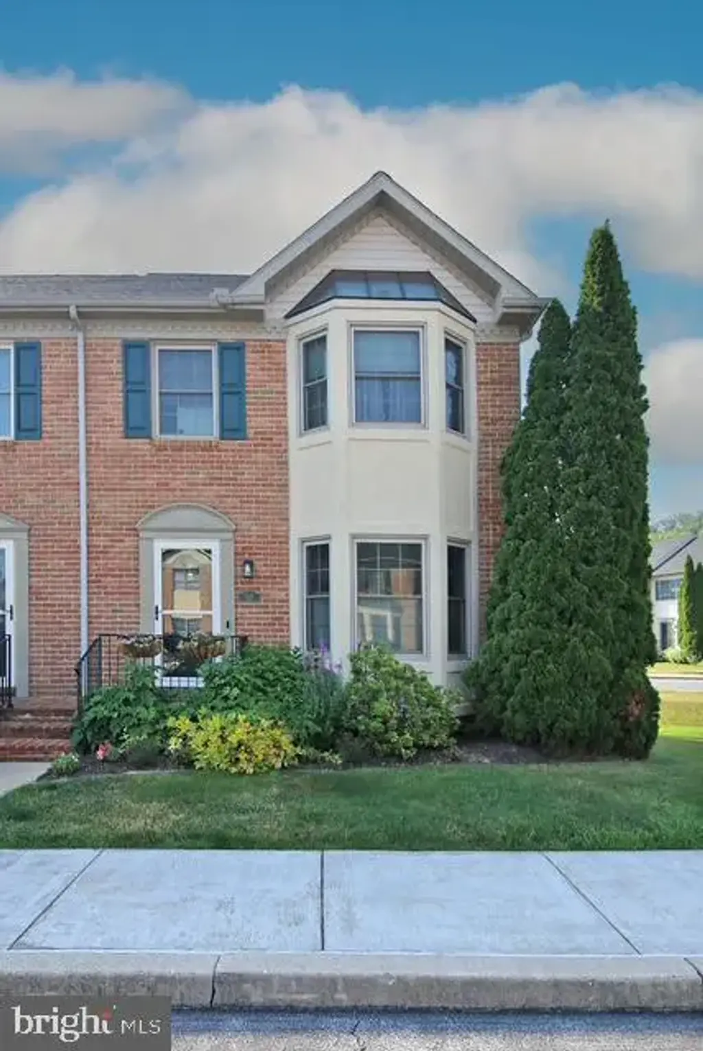 525 Cobblestone Ln, LANCASTER