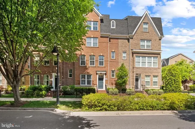 322 Crown Park Ave, Gaithersburg