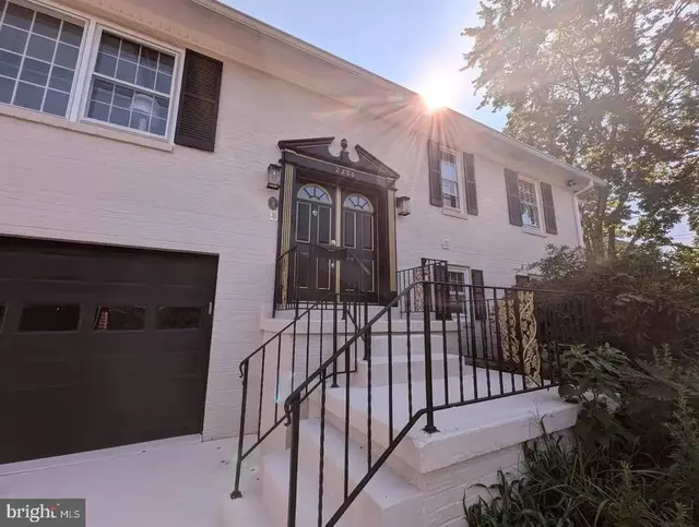 2208 Wakefield St, Alexandria
