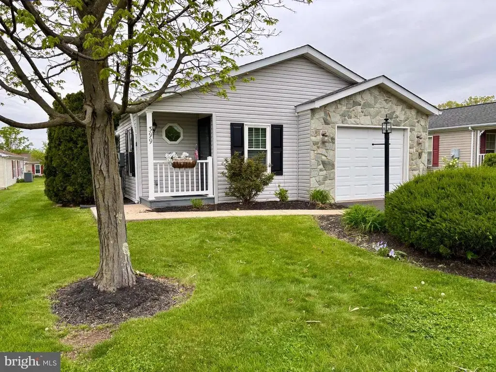 399 Spring Meadow Circle Cir, NEW HOPE